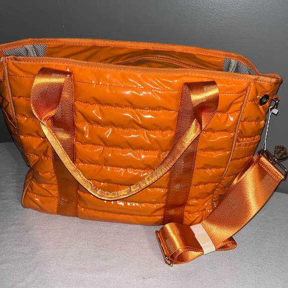 BRAND NEW ORANGE PUFFER BAG - Picture 1 of 3